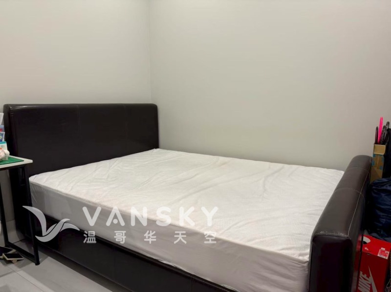 260206203910_suit bedroom.jpg